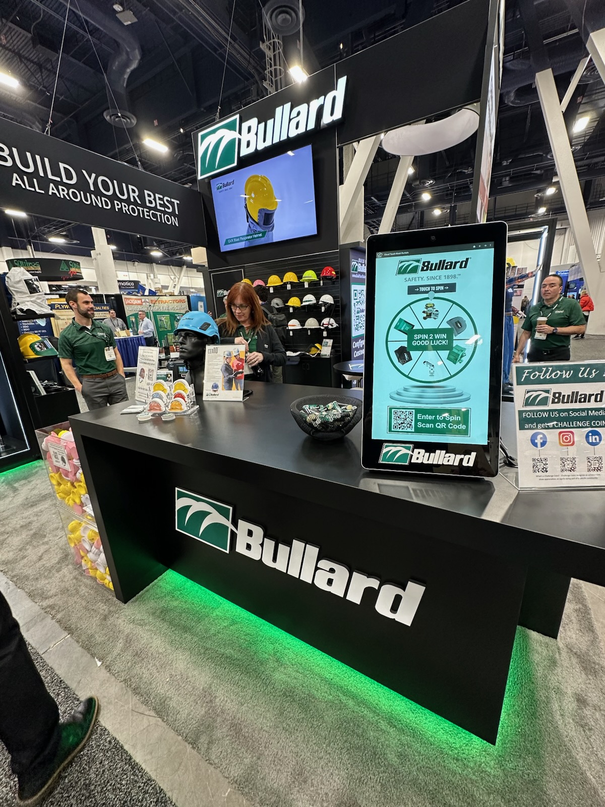 touchscreen-kiosk-rental-exhibitor-spin-2-win-prize-wheel-countertop-bullard