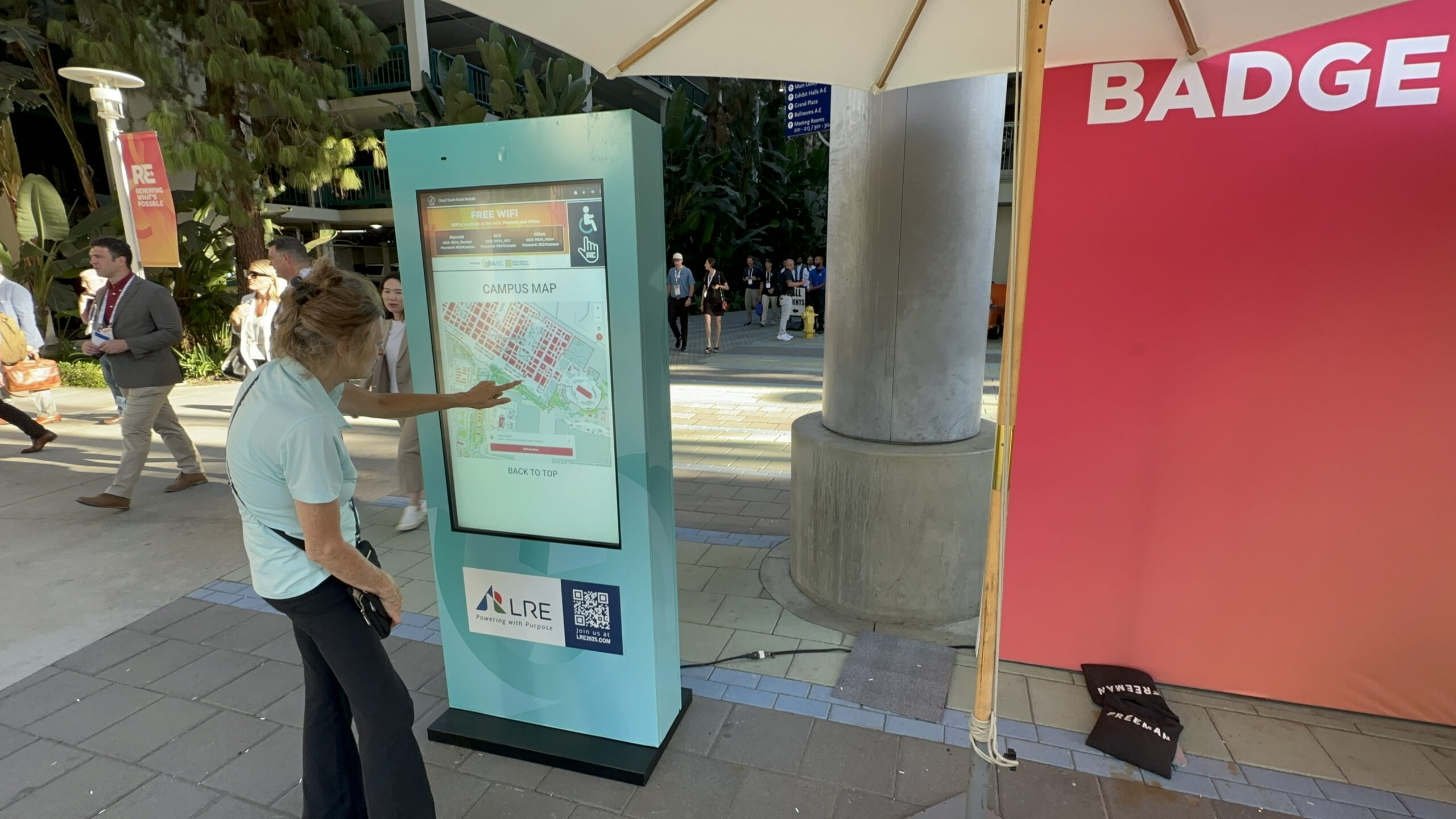 event-touchscreen-kiosk-rentals-outdoor