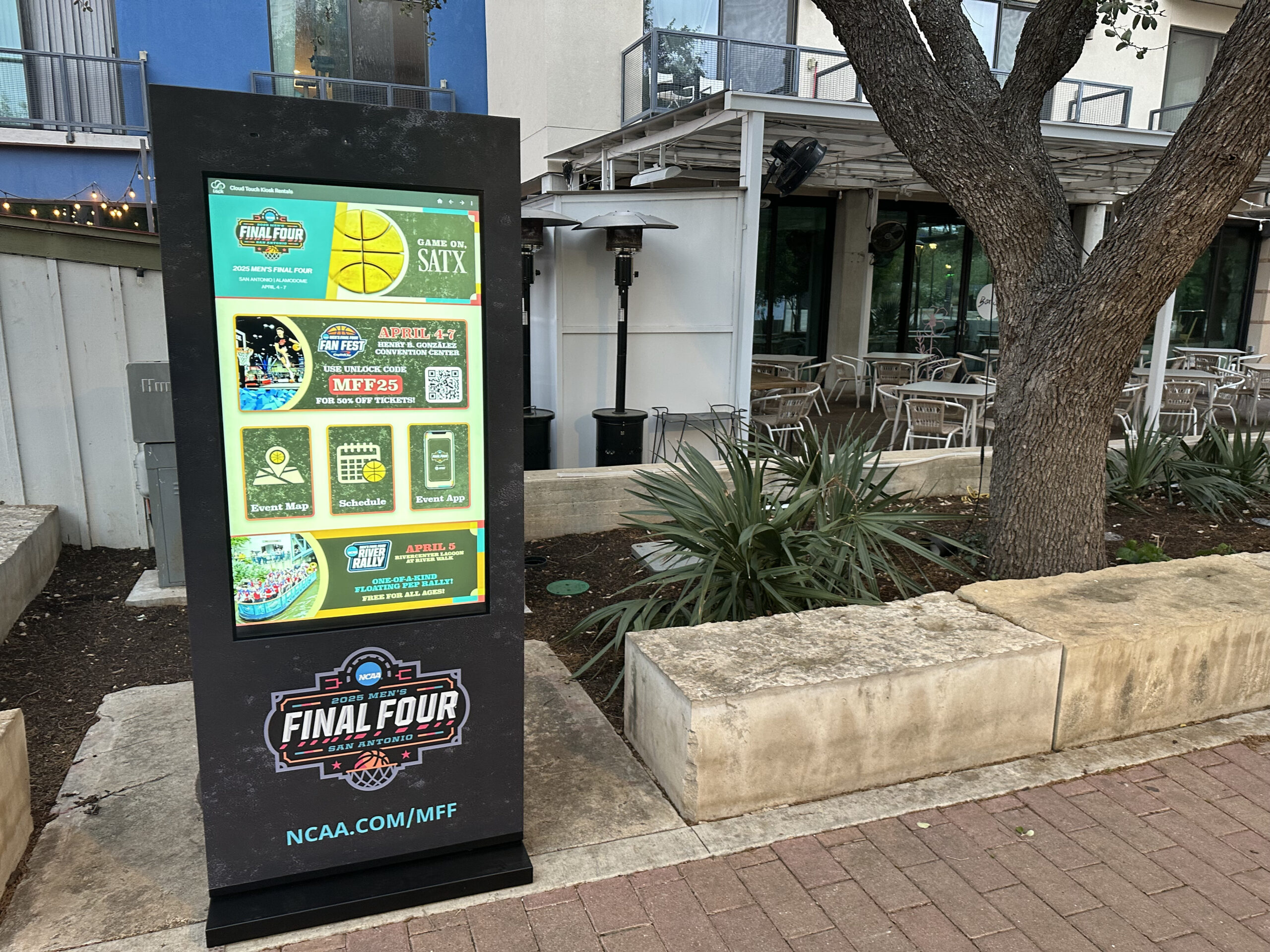 outdoor-touch-screen-kiosk-rental-custom-content-design